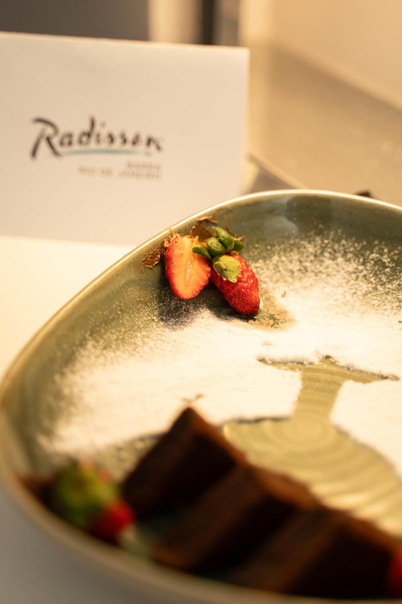 Radisson Rio De Janeiro Barra Ξενοδοχείο Εξωτερικό φωτογραφία A dessert at the restaurant